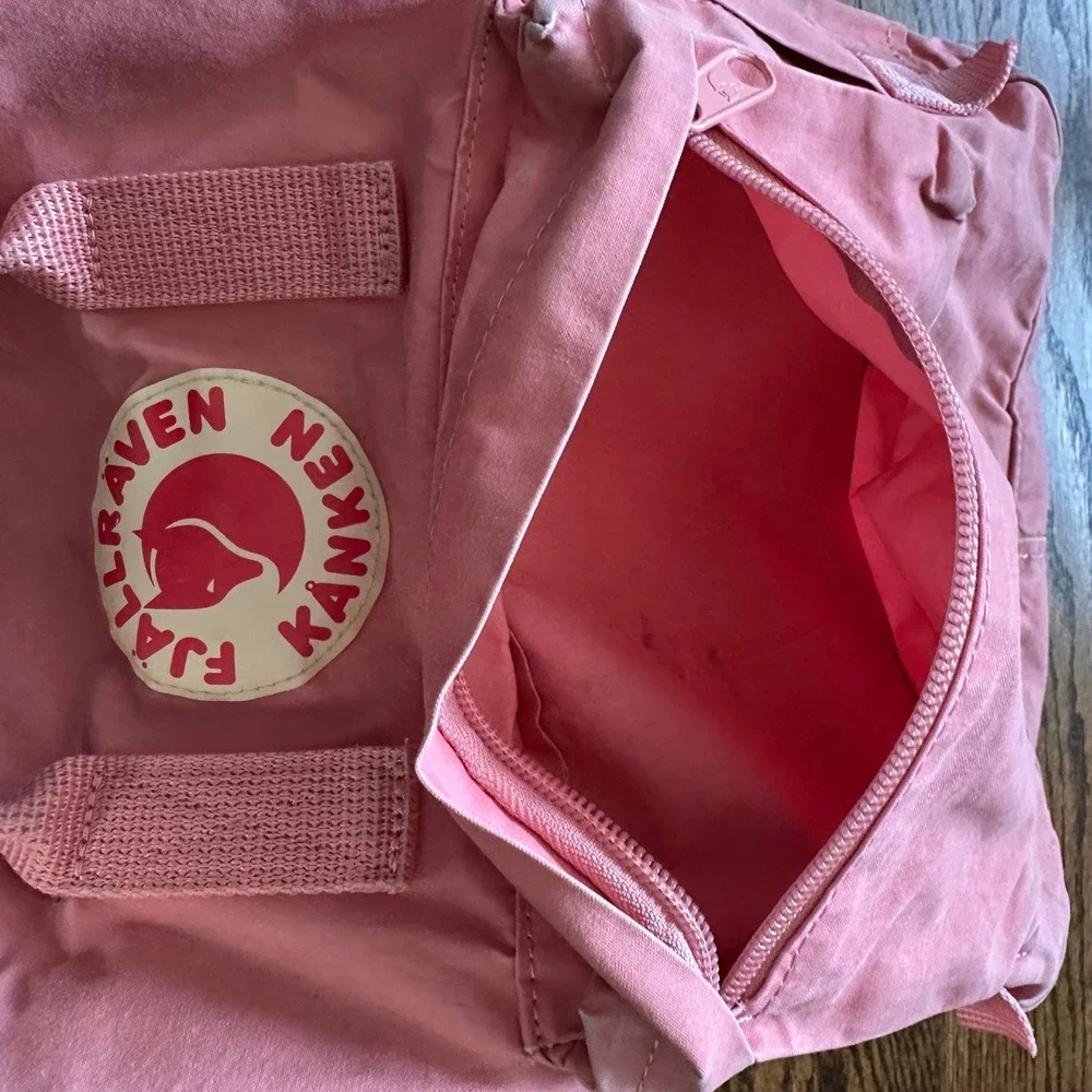 Fjallraven Kanken Backpack OS Pink Women Classic Outdoor School Gorpcore Bag